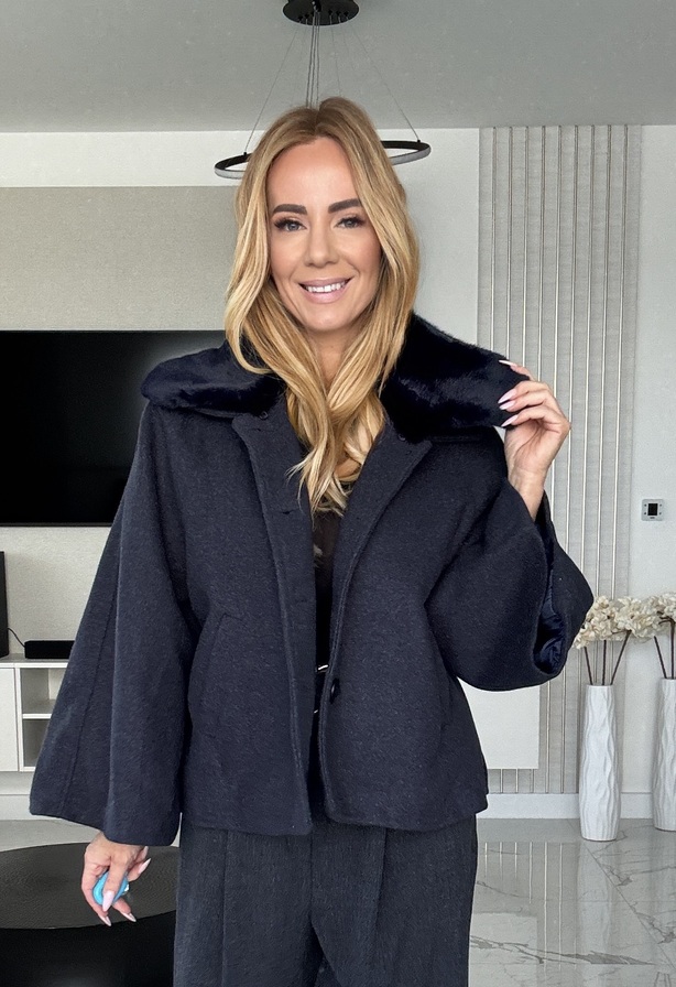 Amaretti kabát sötét szürke – Innova Fashion